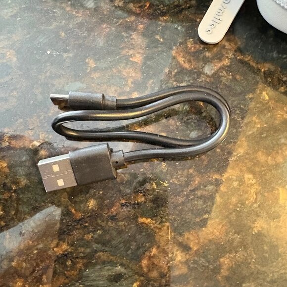 5200mAh Mini Portable Charger Power Bank with USB-C Cable plus storage case. - Picture 4 of 7